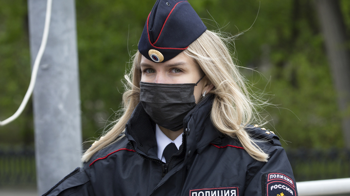 В Тбилисском районе психически больной мужчина избил сотрудницу МВД