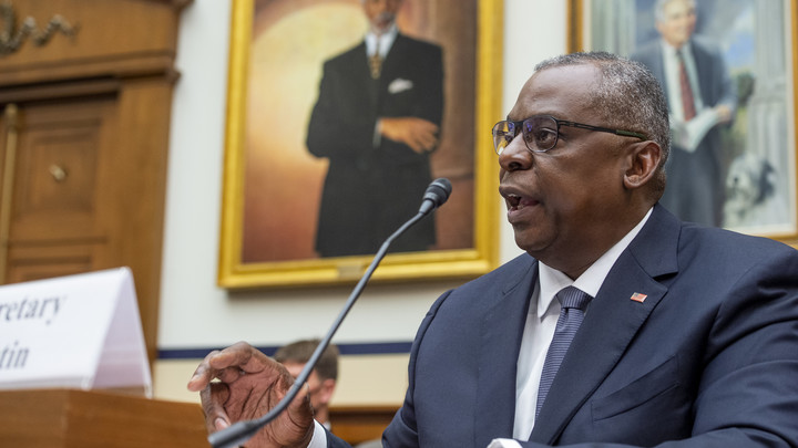 Глава Пентагона жёстко пресёк просьбы Зеленского: Такого никто не хочет увидеть