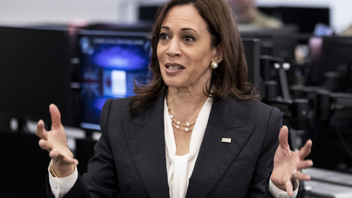 Россия внесла в стоп-лист 29 граждан США: На вершине списка вице-президент Камала Харрис