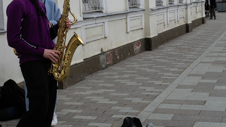 ОМОН оцепил проспект Гагарина в Нижнем Новгороде из-за нижегородца, потерявшего саксофон