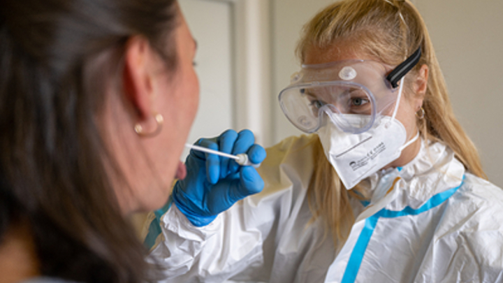 Конец пандемии в России? Роспотребнадзор снял все ограничения