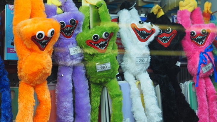 Ребёнок боится темноты? Присмотритесь к его игрушкам