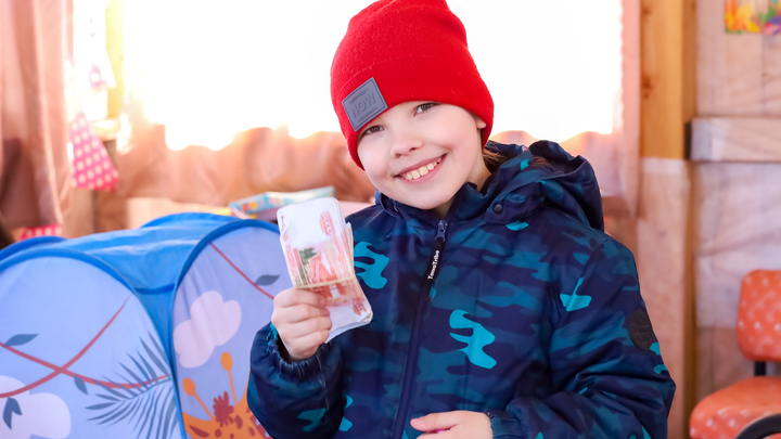 Сколько в среднем составляет единое пособие на детей в России? Цифру назвал глава Минтруда