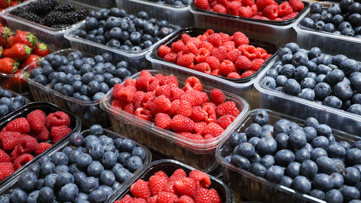 Польза или вред? Врач предупредила о последствиях употребления ягод