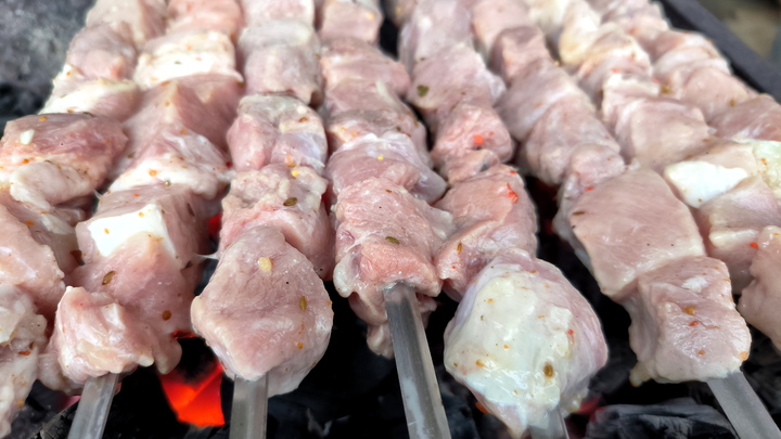 Диетолог рассказал, какое мясо считается самым опасным
