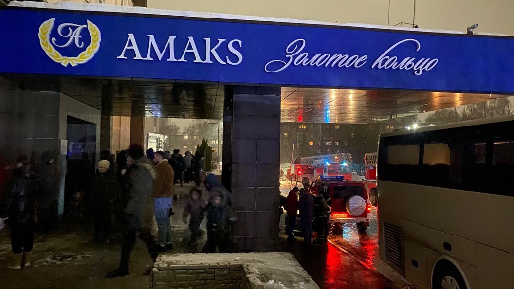 Самара сгорел ресторан. Пожар в чистых прудах киров сегодня. Пожарные в гостинице. Пожар в ресторане. Пожар в чистых прудах киров вчера.