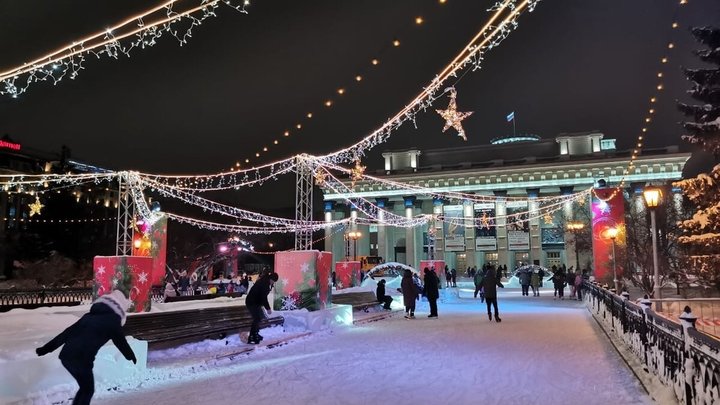 Каток и ёлку в центре Новосибирска откроют в декабре