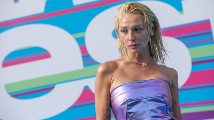 Участников «голой» вечеринки Ивлеевой массово лишают телеэфира и рекламных контрактов