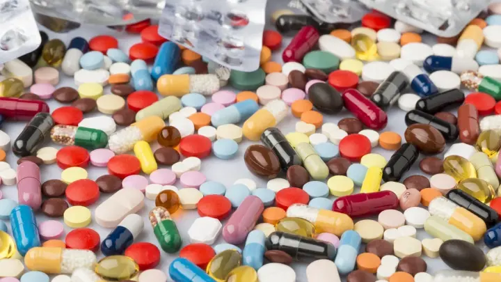 Как БАДы сделали частью системы по сбережению здоровья: новый закон