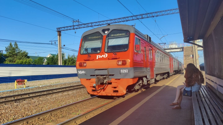 В Новосибирской области задержались электрички из-за поломки путей