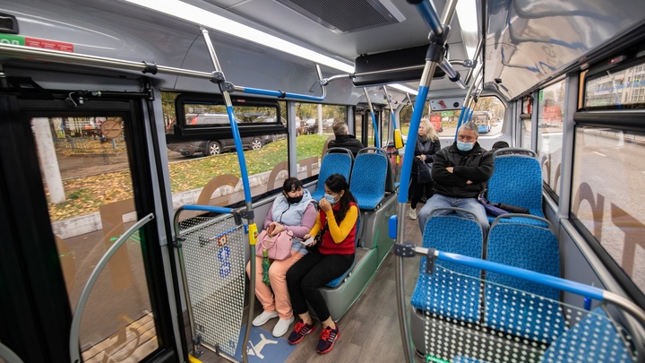 В Курганской области ужесточили противоковидные меры: кого оставят дома