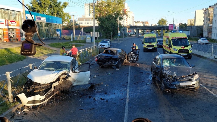 В Архангельске четыре человека пострадали в ночном ДТП