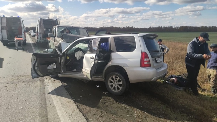 Водитель Subaru погиб в ДТП с УАЗом под Новосибирском
