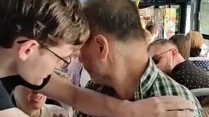 В Сочи пассажир автобуса ударил женщину в ответ на замечание