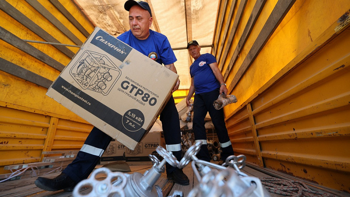 Кубань передала херсонскому Геническу оборудование для пожарных