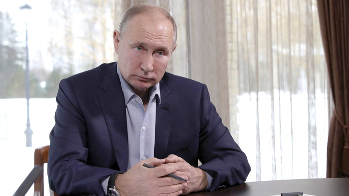 Кому достались доходы? Ответ известен и очевиден: одному проценту населения - Путин