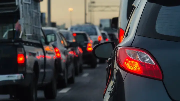 Символ кризиса? В Казани продают здание автосалона китайских внедорожников