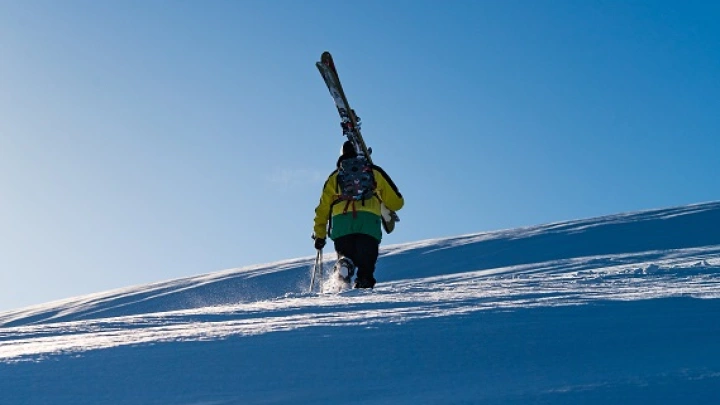Денежный бунт: Норвежская лыжница сожгла свой стартовый номер