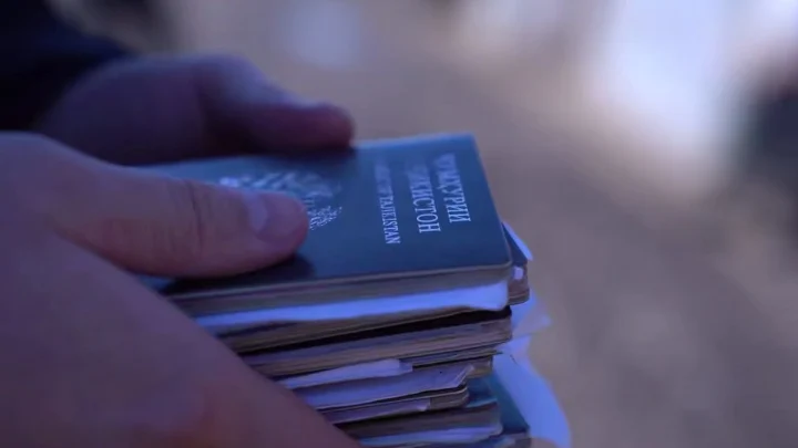 Мигранты стали чаще подделывать документы