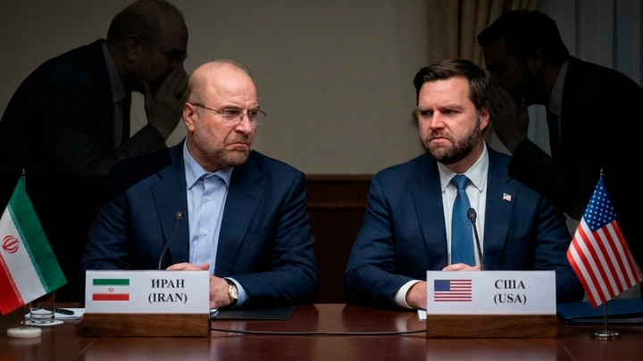 Главный переговорщик Ирана с США подал в отставку. Что происходит?