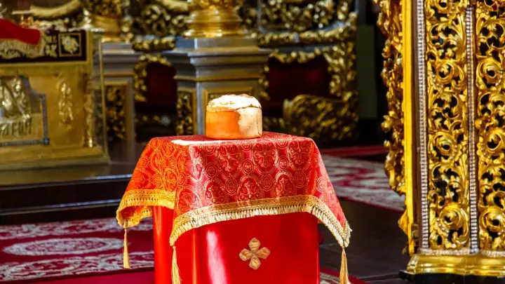 Выпотрошила кулич и закурила: Как московский хайп обернулся для Ксении серьёзными проблемами с законом