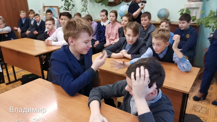 В Петербурге пустеют школы: количество классов на карантине выросло втрое