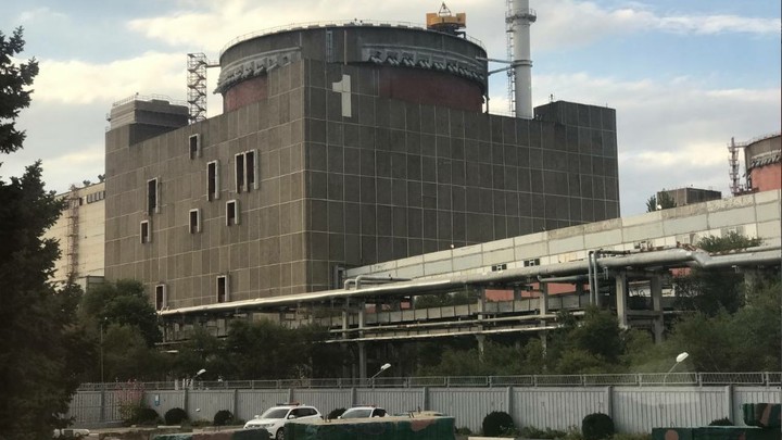 Вражеские дроны ударили по энергоблоку АЭС: МАГАТЭ не верит в угрозу