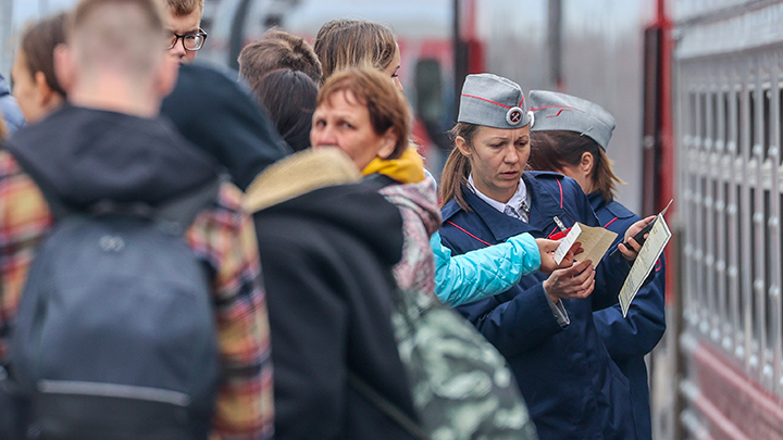 В начале 2024 года в каждом вагоне ФПК появится безналичная оплата
