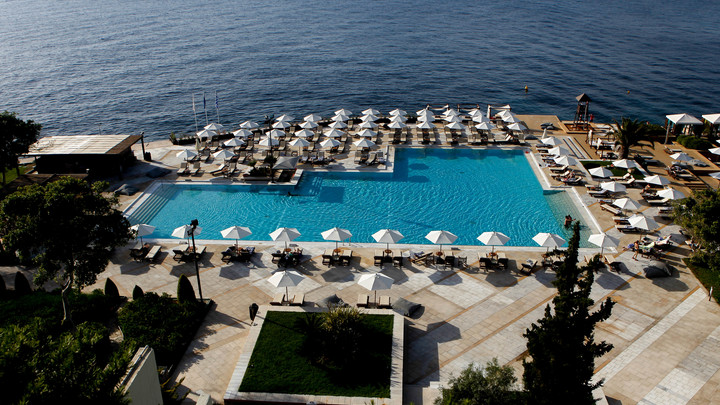 Цены уже на 15% выросли: Жители России больше не смогут дёшево съездить в Турцию