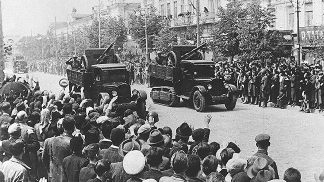 Оккупация румынии. Освобождение Гродно 1944. Освобождение Кишинева 1944. ВОВ освобождение Гродно. Парад советских войск в Кишиневе 3 июля 1940.