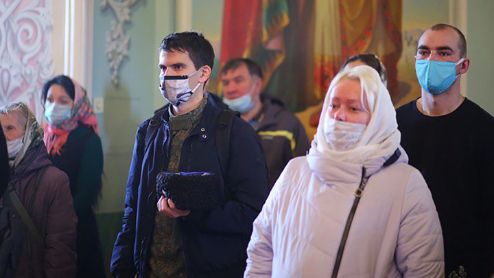 "Кто я такой, чтобы против Бога идти": Почему в Челябинске не закрыли храмы