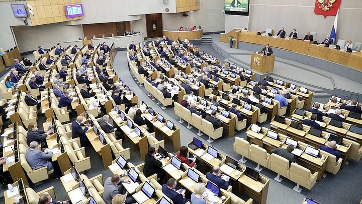 На выборы в Госдуму от СР в Ростове идут депутат Михаил Емельянов и политолог Сергей Михеев