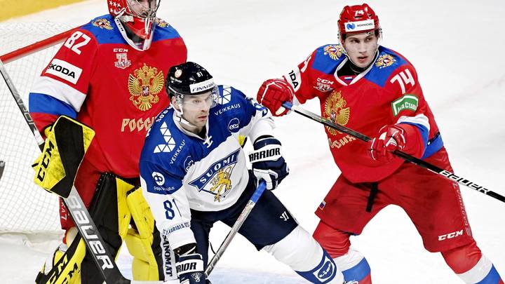 Запад возмутили четыре буквы на свитерах русских хоккеистов. Высказался и Каспаров