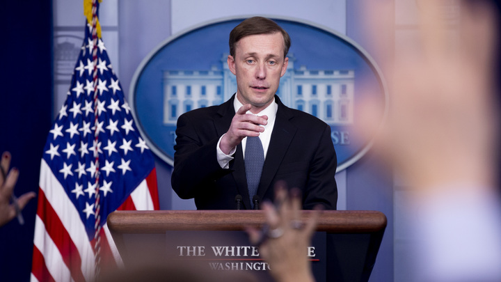 Помощник Путина и советник Байдена переговорили по телефону. Причина одна - Украина