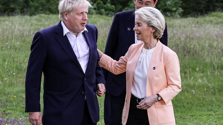 Из гинекологии в политику: Всю суть чиновников описали одним словом