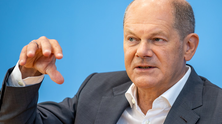 Вопрос о Путине застал Шольца врасплох: Вообще пока не задумывался