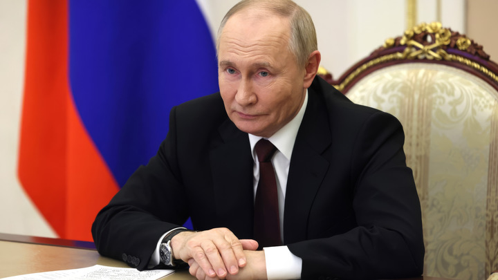 Путин прибыл в Туркменистан с рабочим визитом
