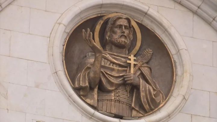 Священник рассказал, какие иконы обязательно должны быть в доме у православных