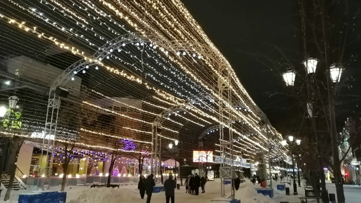 Ура, дожили!: челябинцы радуются освобождению Кировки от светового потолка