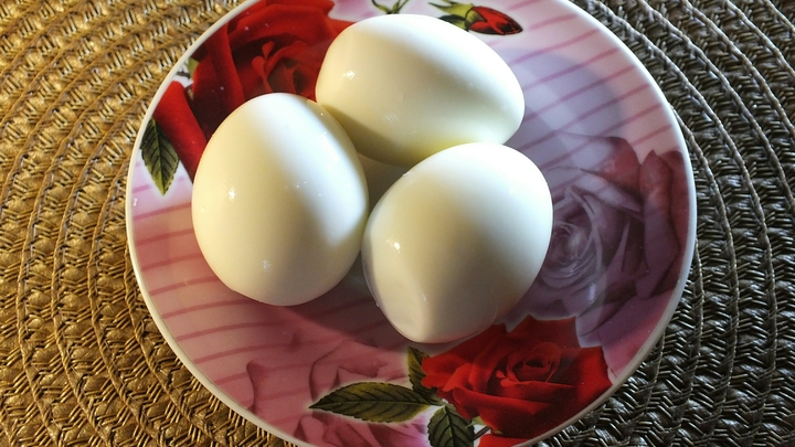 Аллергия на яйца? Врач рассказала, как снизить вероятность проявлений