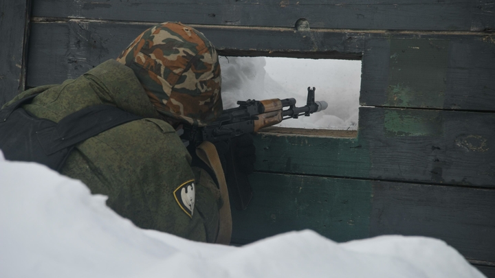 В сеть попали кадры ночной перестрелки донецкого спецназа и украинских диверсантов