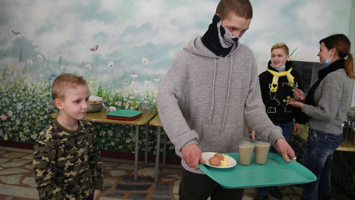 Сотню хулиганов привезли в детский лагерь под Новосибирском