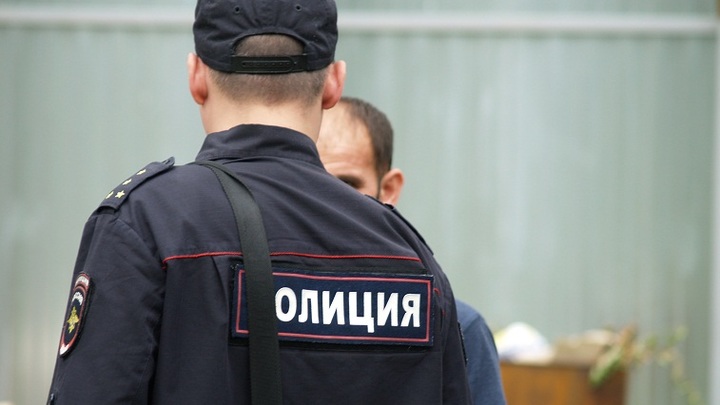 В Ростовской области пьяный мужчина избил сотрудника полиции при попытке сбежать