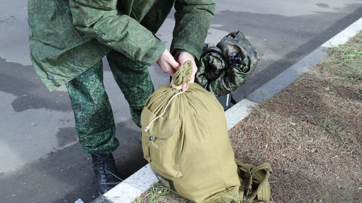 Госдума приняла закон об электронных повестках и едином реестре военнообязанных