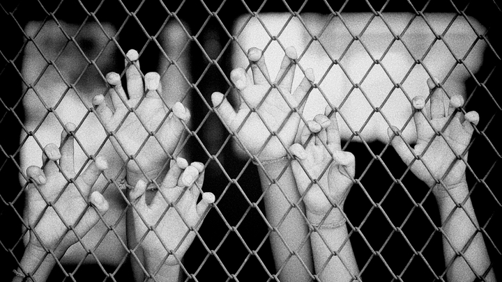 Кокаин можно продать один раз, а ребёнка – пять раз в день: Факты и теории заговора о педофильском лобби