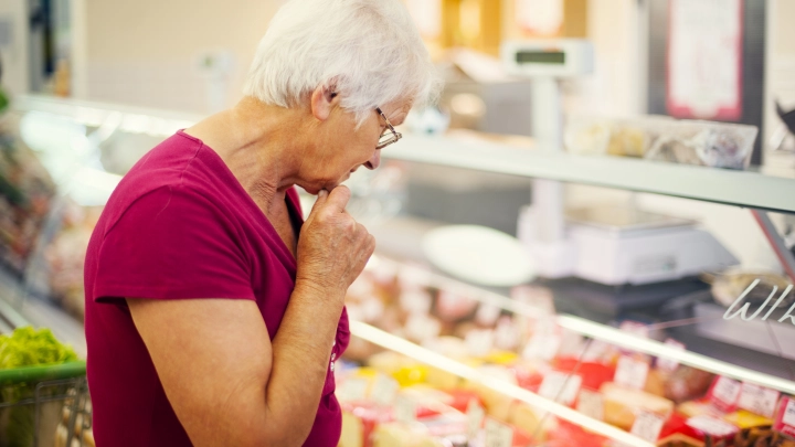 Дешевые продукты дорожают быстрее. В России инфляция для бедных превысила официальный порог в 2 раза
