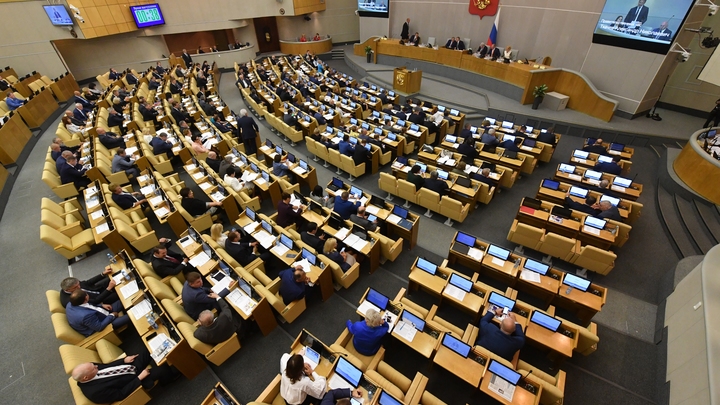 На все 100%: Госдума раньше срока уравняла МРОТ и прожиточный минимум в России