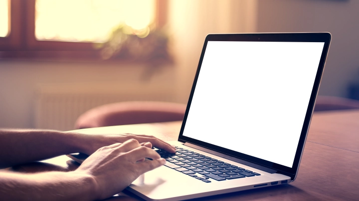 Дзен» запускает ИИ-студию для СМИ: статьи, посты и видео на основе одного текста