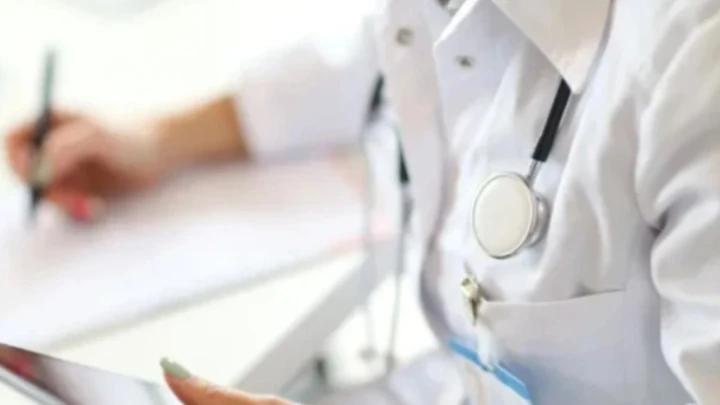 Депутат Леонов: мошенники стали представляться сотрудниками поликлиник и страховых фирм