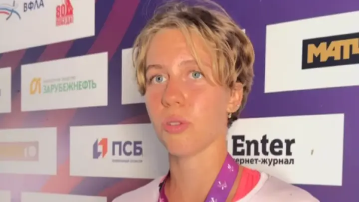Новосибирская бегунья Мария Ермакова взяла золото чемпионата России после падения на финише
